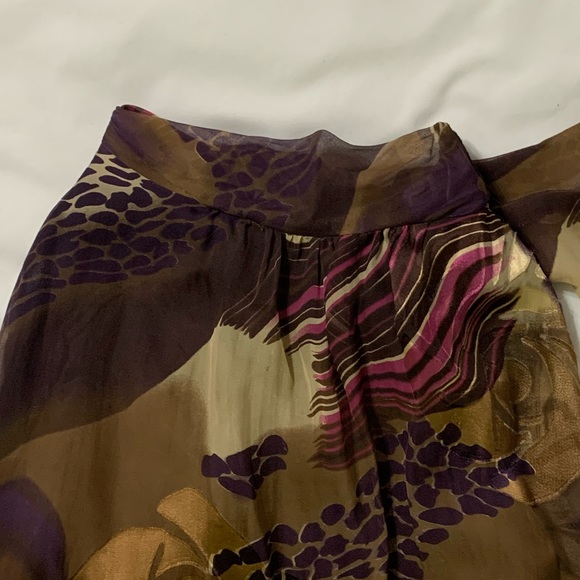 Beautiful flowy Axara halter dress - Picture 2 of 6